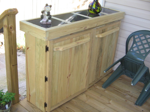 Deck cabinet
